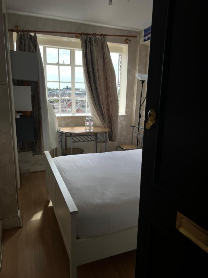 Super Located Studio In South Ken At Chelsea Cloister London Bagian luar foto