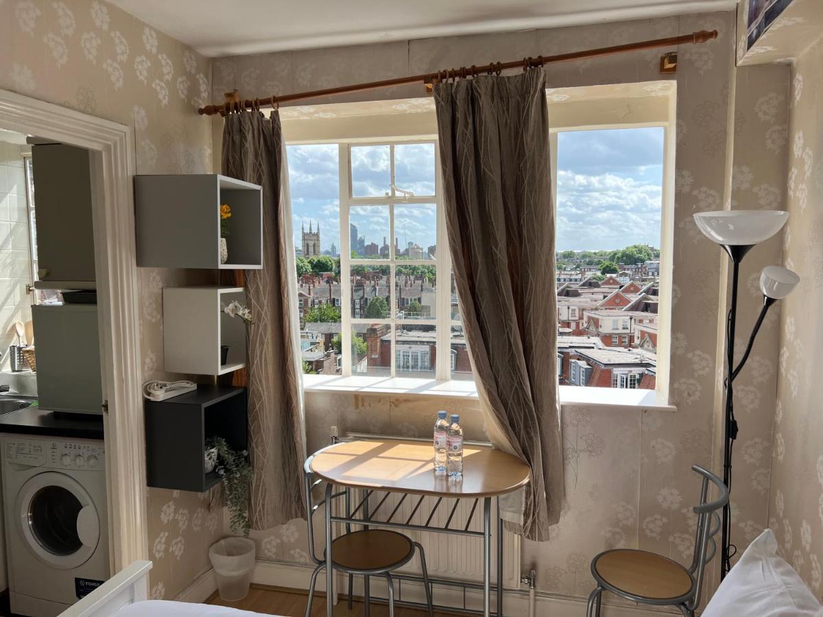 Super Located Studio In South Ken At Chelsea Cloister London Bagian luar foto